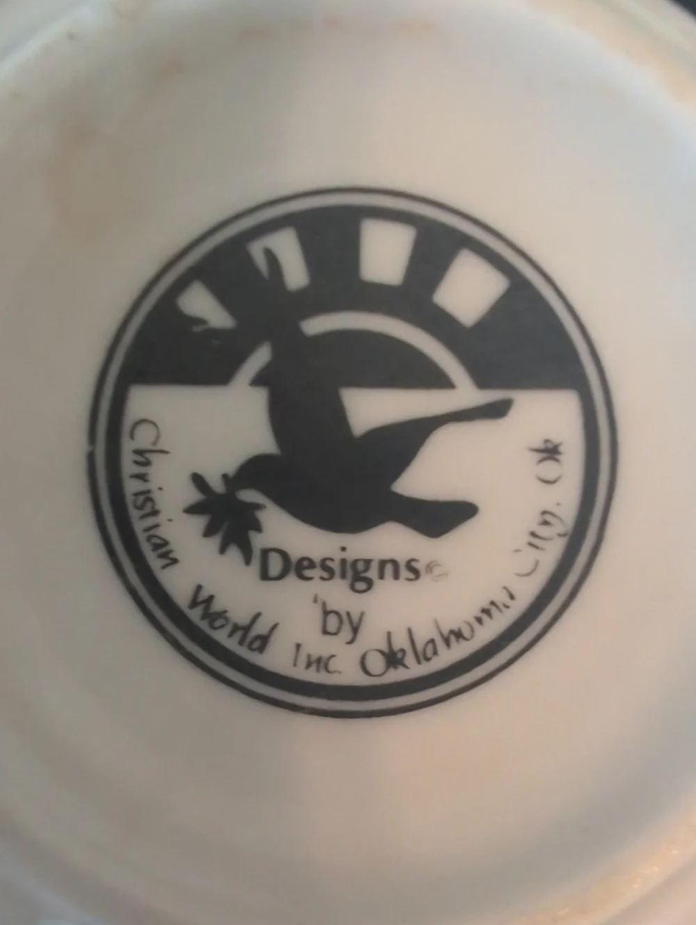 Carousel Carousel-Illustrated Purple Ceramic Coffee Mug - Unbranded
